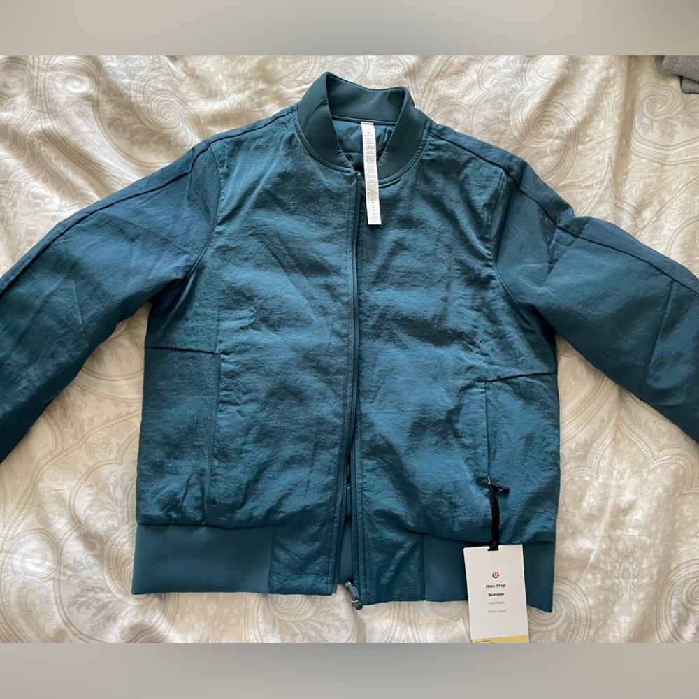 Lululemon Non-Stop Bomber -NWT
